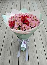 Букет цветов из:  Альстромерии в Апатитах