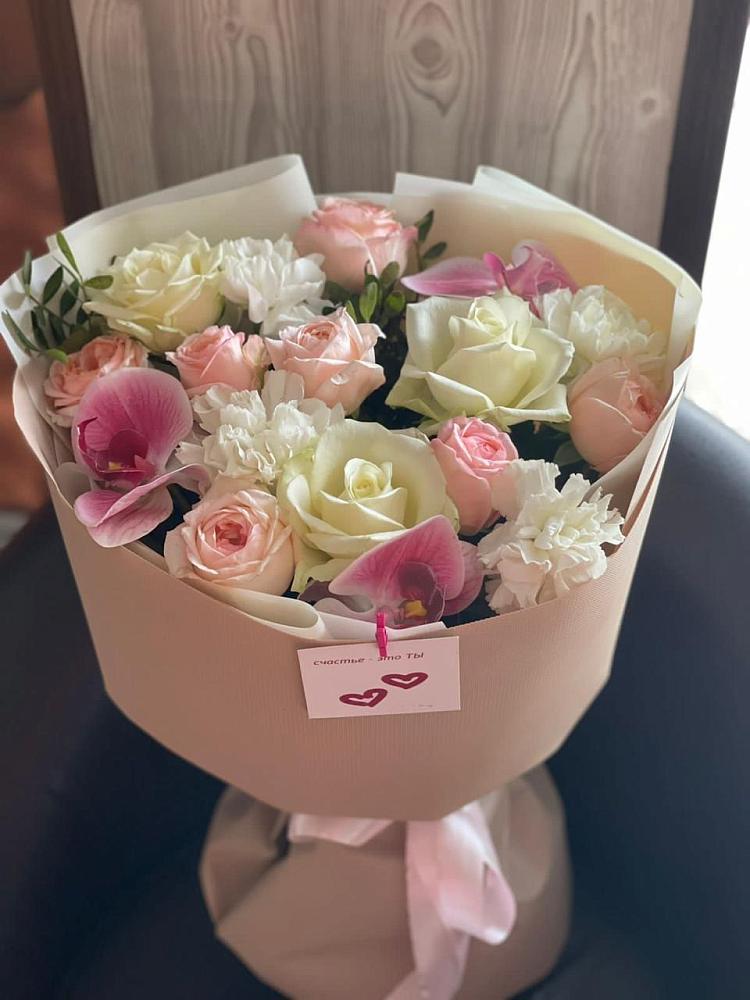 Букет цветов из: Орхидеи, Розы и Гвоздики в Апатитах