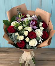 Букет цветов из:  Розы и Альстромерии в Апатитах