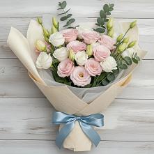 Букет цветов из:  Лизиантусы в Апатитах