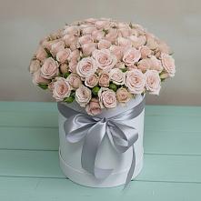 Цветочная композиция из Розы в шляпной коробке в Апатитах