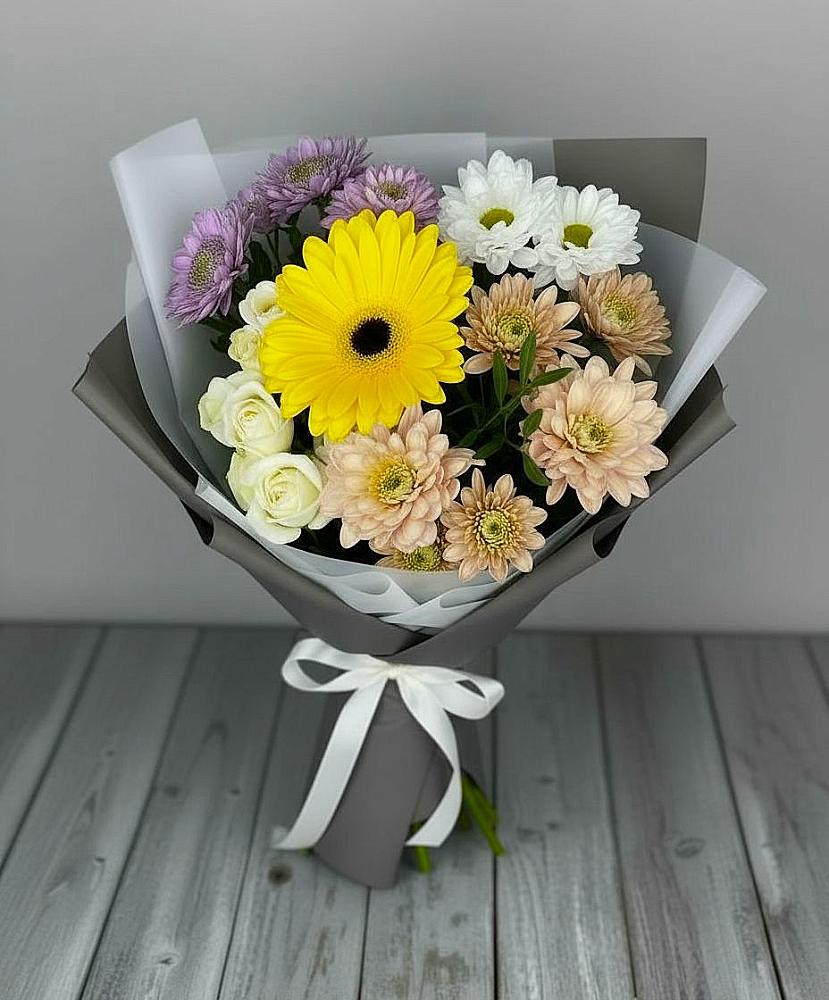 Букет цветов из: Розы, Герберы и Хризантемы в Апатитах