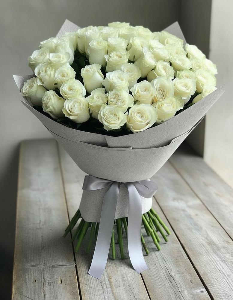 Букет 35 Белых роз в Апатитах