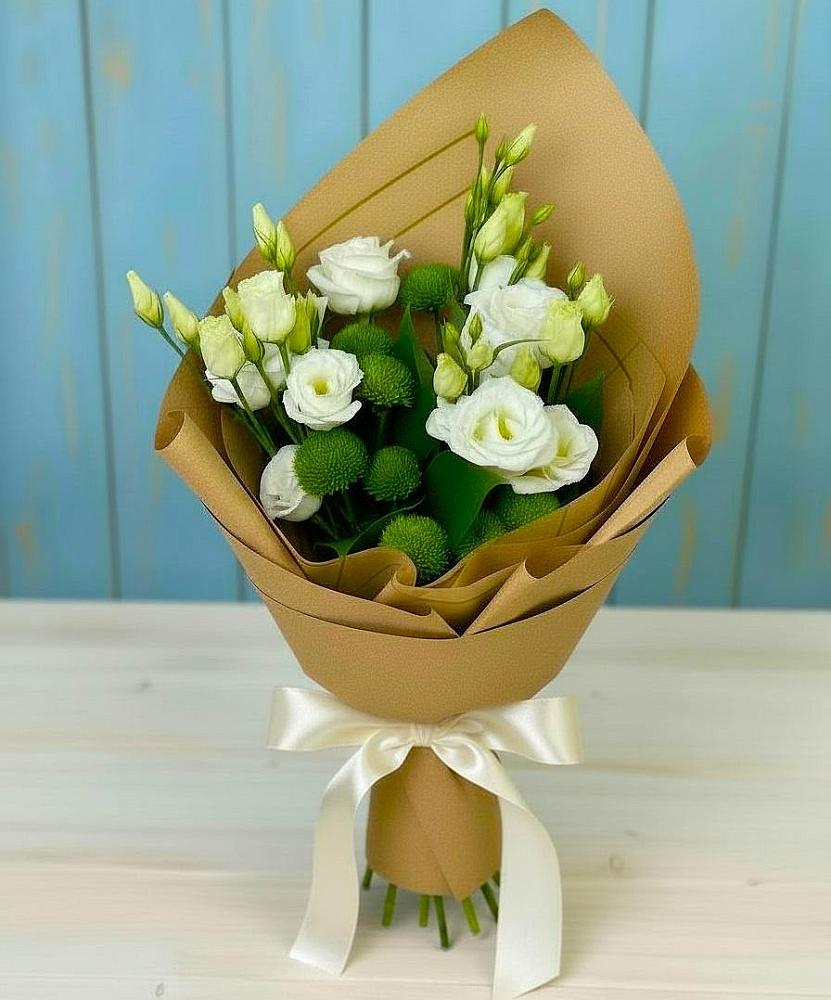 Букет цветов из: Хризантемы и Лизиантусы в Апатитах