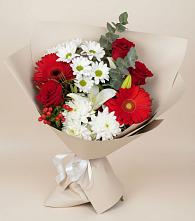 Букет цветов из:  Розы, Хризантемы, Герберы и Лилии в Апатитах