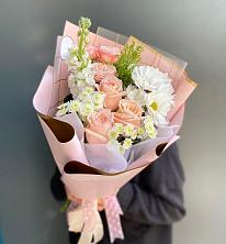 Букет цветов из:  Хризантемы и Розы в Апатитах