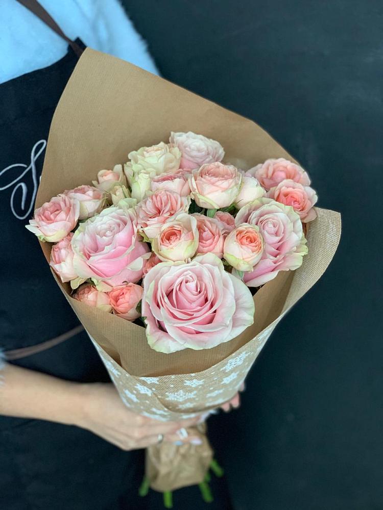 Букет цветов из: Хризантемы и Розы в Апатитах