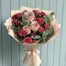Букет цветов из:  Гвоздики и Розы в Апатитах