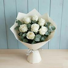 Букет Белые розы в Эвкалипте в Апатитах