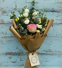 Букет цветов из:  Розы и Лизиантусы #REPLACE_PRED# Апатитах