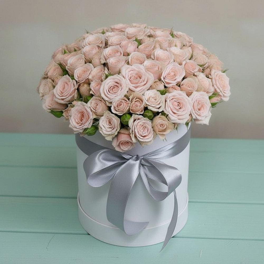 Цветочная композиция из Розы в шляпной коробке в Апатитах